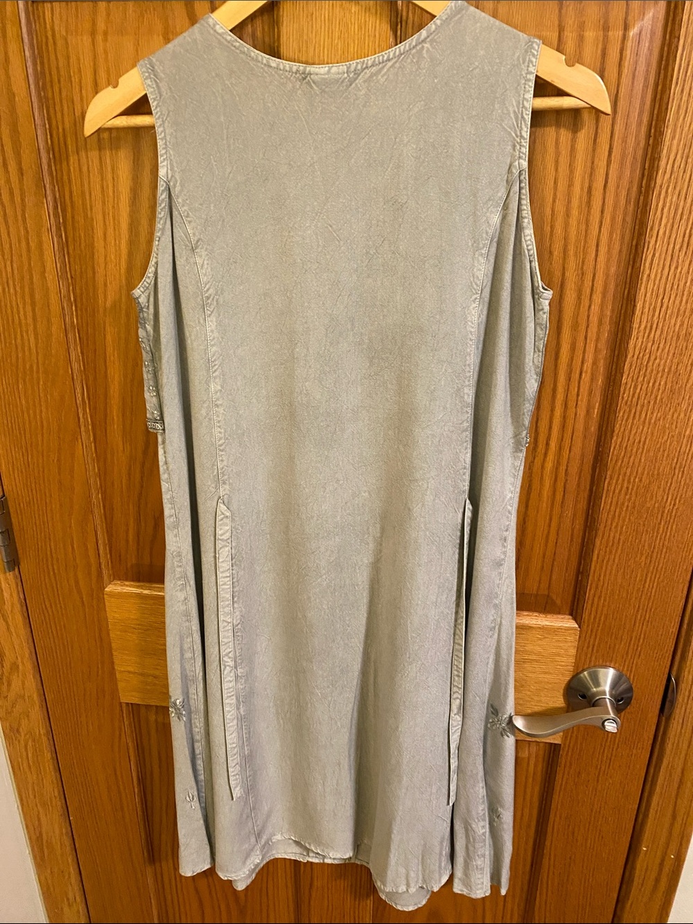 Vintage 1990’s L’Pogee Embroidered Button Front Summer Sleeveless Dress Lt. Gray - Picture 5 of 10